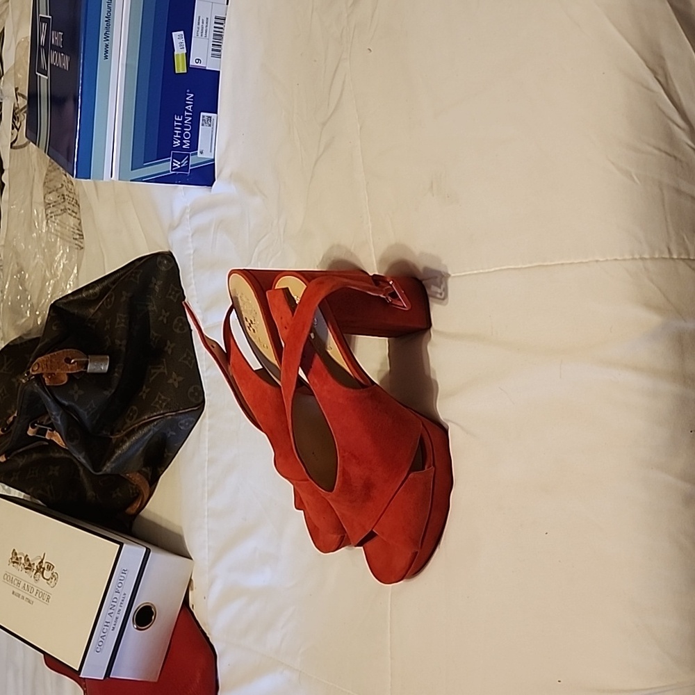 Shoes - Picture 2 of 3